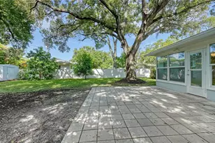 2374 Arlington St, Sarasota, FL 34239 - Photo 25