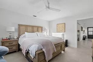 6835 Roxbury Dr, Sarasota, FL 34231 - Photo 17