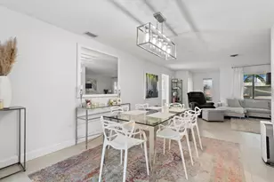 6835 Roxbury Dr, Sarasota, FL 34231 - Photo 9