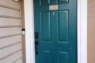 8926 Manor Loop Circle, Lakewood Ranch, FL 34202 - Photo 3