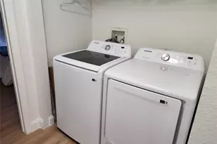 8926 Manor Loop Circle, Lakewood Ranch, FL 34202 - Photo 25