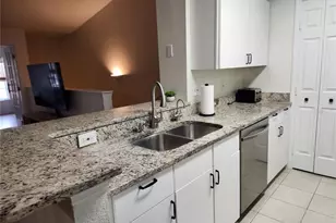 8926 Manor Loop Circle, Lakewood Ranch, FL 34202 - Photo 9