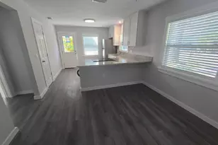 107 29th St, Holmes Beach, FL 34217 - Photo 5