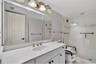 1111 N Gulfstream Avenue #8D, Sarasota, FL 34236 - Photo 31