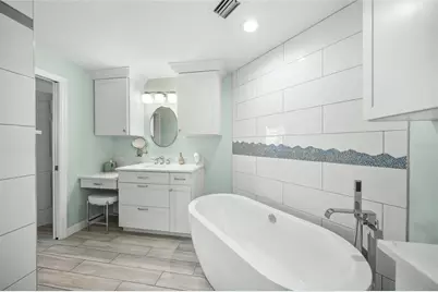 1260 Dolphin Bay Way #403, Sarasota, FL 34242 - Photo 31