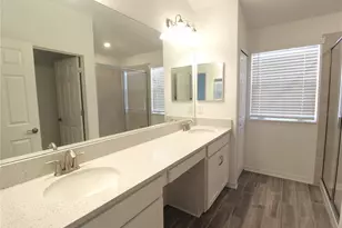 4175 Via Sienna Cir, Sarasota, FL 34243 - Photo 11