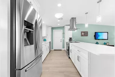 310 66th Street, Holmes Beach, FL 34217 - Photo 7