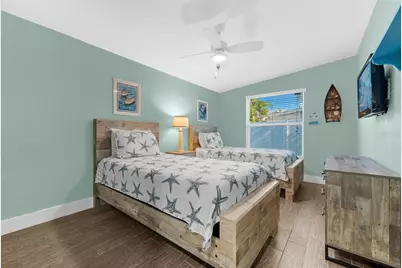 310 66th Street, Holmes Beach, FL 34217 - Photo 25