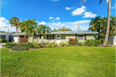 310 66th Street, Holmes Beach, FL 34217 - Photo 3