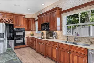 7300 Cove Terrace, Sarasota, FL 34231 - Photo 21