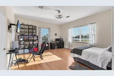 7300 Cove Terrace, Sarasota, FL 34231 - Photo 37