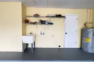 933 SE 26th St, Cape Coral, FL 33904 - Photo 19