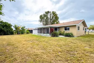 933 SE 26th St, Cape Coral, FL 33904 - Photo 21