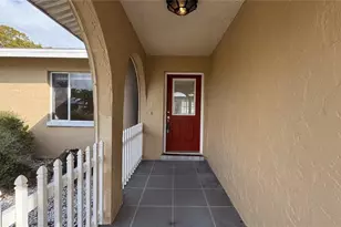 933 SE 26th St, Cape Coral, FL 33904 - Photo 15