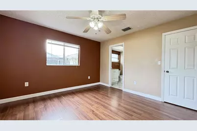 933 SE 26th Street, Cape Coral, FL 33904 - Photo 11