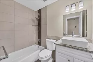 3363 Cross Creek Dr, Sarasota, FL 34231 - Photo 21