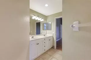 7641 Sweetbay Cir, Bradenton, FL 34203 - Photo 15