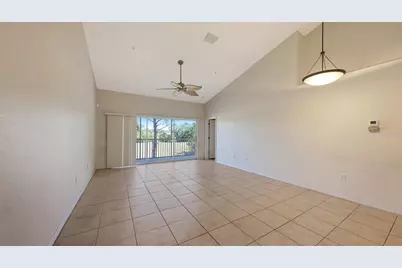 7641 Sweetbay Circle #7641, Bradenton, FL 34203 - Photo 5