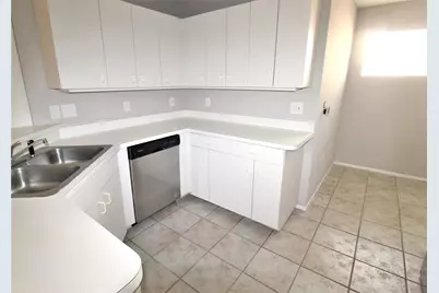 4218 Saint Charles Drive, Sarasota, FL 34243 - Photo 3