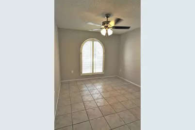 4218 Saint Charles Drive, Sarasota, FL 34243 - Photo 9