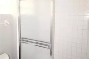 4218 St Charles Dr, Sarasota, FL 34243 - Photo 7