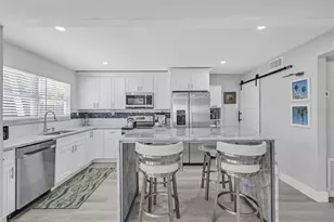 821 41st St, Sarasota, FL 34234 - Photo 13