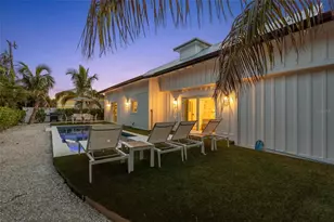 305 73rd St, Holmes Beach, FL 34217 - Photo 13