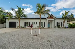 305 73rd St, Holmes Beach, FL 34217 - Photo 23