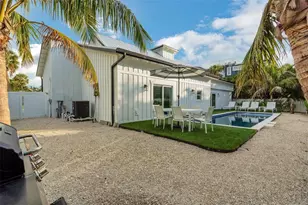 305 73rd St, Holmes Beach, FL 34217 - Photo 31