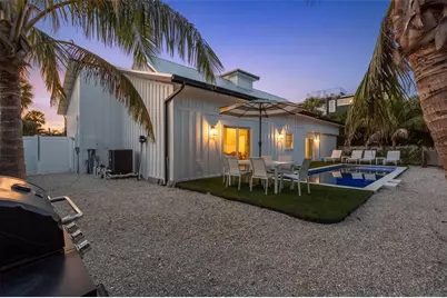 305 73rd Street, Holmes Beach, FL 34217 - Photo 5