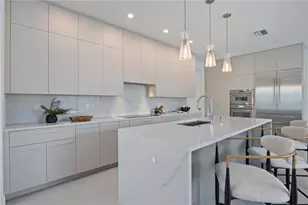 2590 Floyd St, Sarasota, FL 34239 - Photo 21