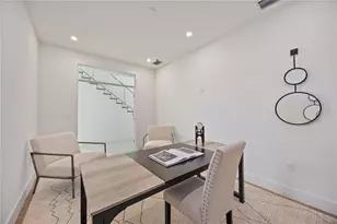 2590 Floyd St, Sarasota, FL 34239 - Photo 27