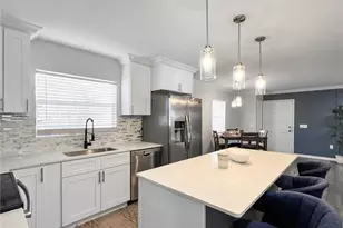 1008 37th St W, Bradenton, FL 34205 - Photo 13