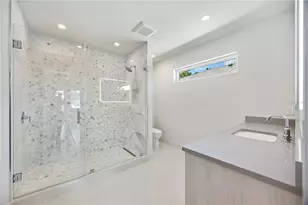 2596 Floyd St, Sarasota, FL 34239 - Photo 61