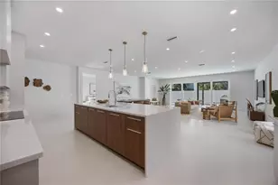 2596 Floyd St, Sarasota, FL 34239 - Photo 13