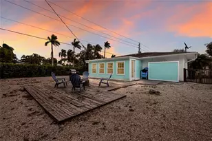 120 Maple Ave, Anna Maria, FL 34216 - Photo 25