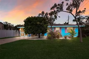 120 Maple Ave, Anna Maria, FL 34216 - Photo 3