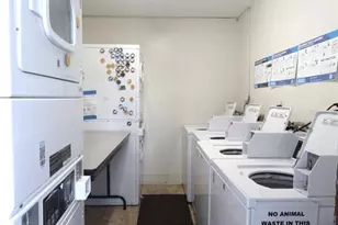 3001 Bee Ridge Rd, Sarasota, FL 34239 - Photo 15