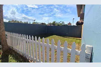 3001 Bee Ridge Road #223, Sarasota, FL 34239 - Photo 17