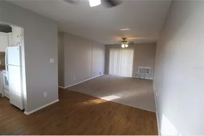 3001 Bee Ridge Road #223, Sarasota, FL 34239 - Photo 3