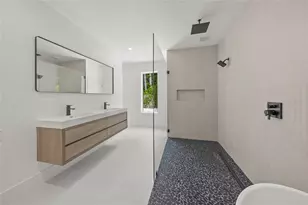 3500 Bay Shore Rd, Sarasota, FL 34234 - Photo 25