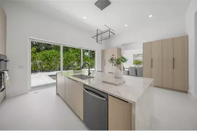 3500 Bay Shore Road, Sarasota, FL 34234 - Photo 9