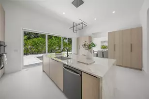 3500 Bay Shore Rd, Sarasota, FL 34234 - Photo 9