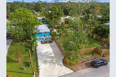 105 Tucker Avenue, Sarasota, FL 34232 - Photo 9