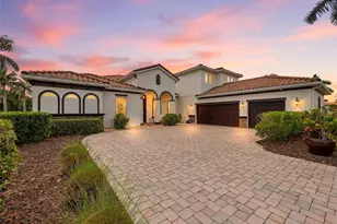 306 172nd St E, Bradenton, FL 34212 - Photo 1