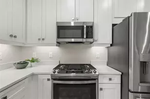 15680 Sacile LN, Bradenton, FL 34211 - Photo 7