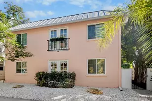 1516 Oak St, Sarasota, FL 34236 - Photo 1