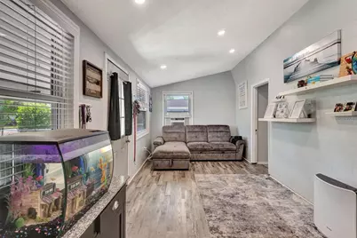 997 28th Avenue Drive E, Bradenton, FL 34208 - Photo 5