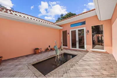 4939 Peregrine Point Way, Sarasota, FL 34231 - Photo 5