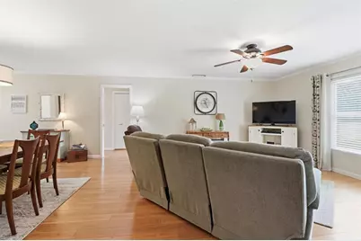 3908 Oakhurst Boulevard #3185, Sarasota, FL 34233 - Photo 5